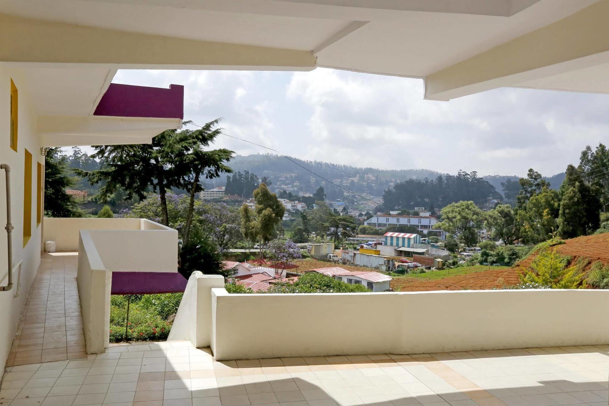 Hotel Sri Balaji Ooty Exterior foto
